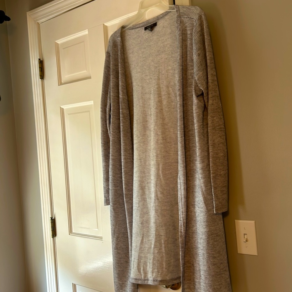 Ladies NWOT gray duster